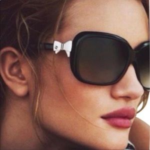 CHANEL Polarized Black Square Sunglasses with Bow